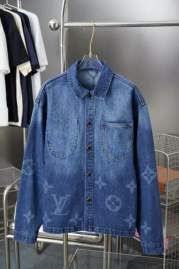 Picture of LV Sweater Suits _SKULVS-XLxetr14941158